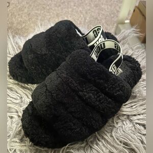 Ugg Fluff Yeah slippers sz 7 pre-loved